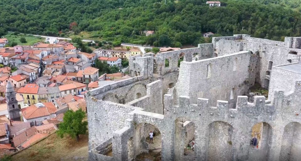 Sicignano degli Alburni, il Castello Giusso sici1 960x515 - Sicignano degli Alburni, il Castello Giusso