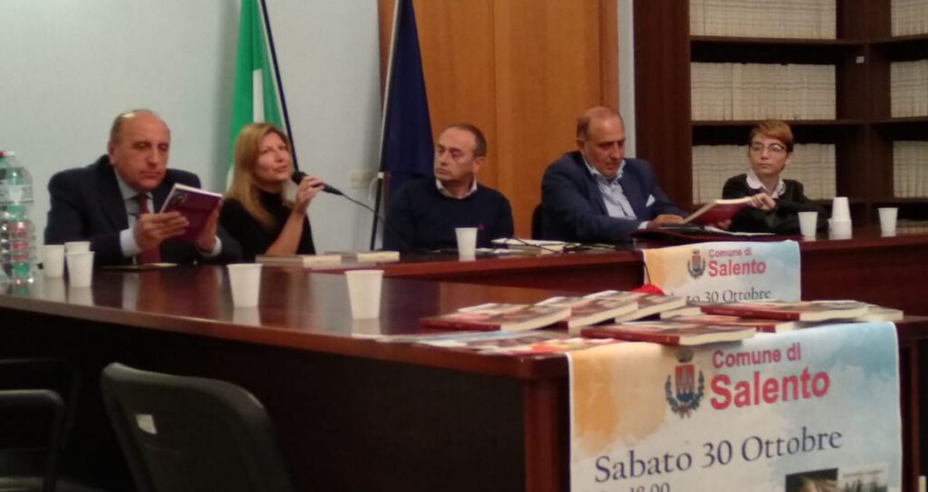 "Salento Culturale", presentati "Amore Bipolare" di Arianna Nese e "Mirari" di Antonella Casaburi salento 1024x543 - "Salento Culturale", presentati "Amore Bipolare" di Arianna Nese e "Mirari" di Antonella Casaburi