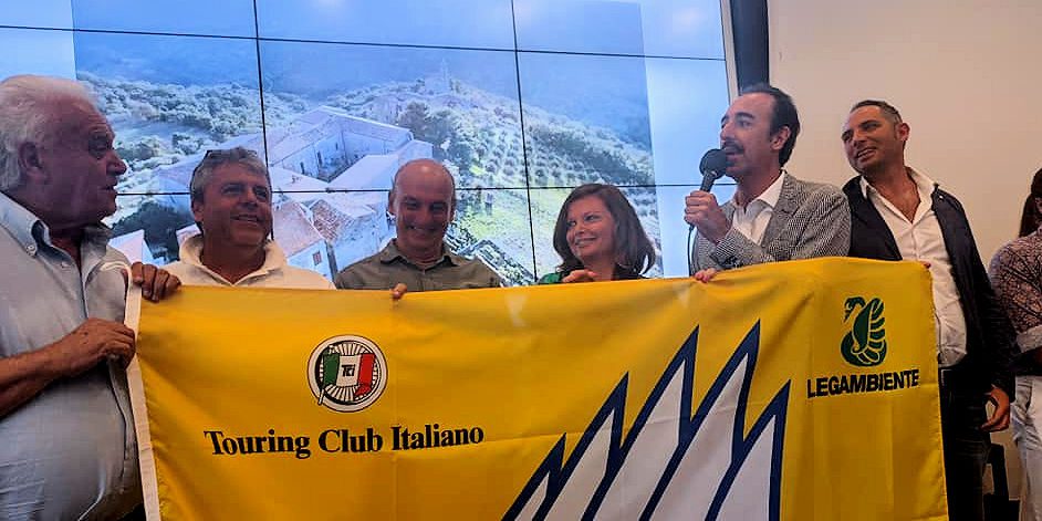 Capri, presentata la guida di Legambiente e del Touring Cub Italiano: Il mare piu’ bello.